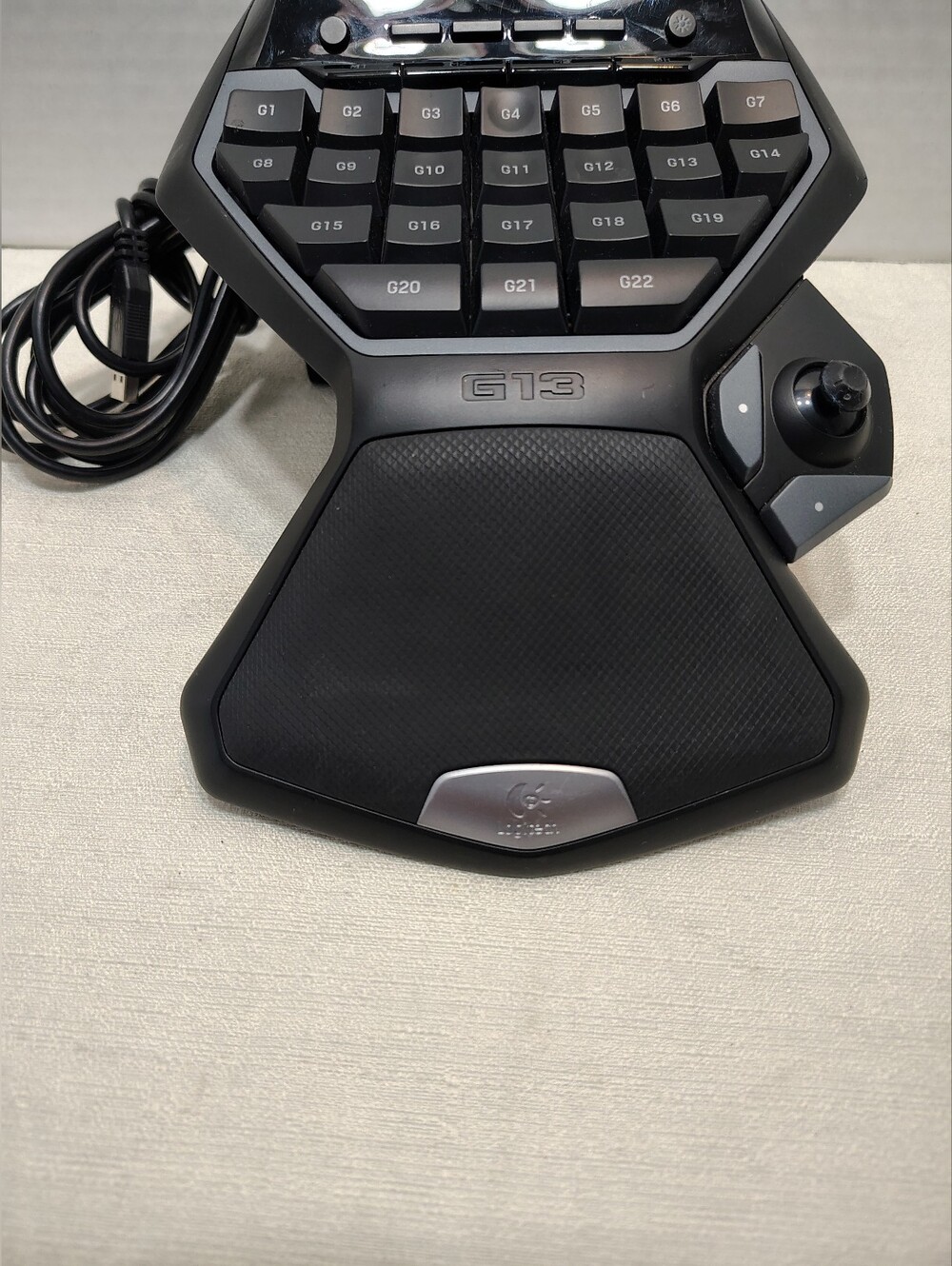 Logitech G13 Gaming Advanced Keyboard - Picture 5 of 9